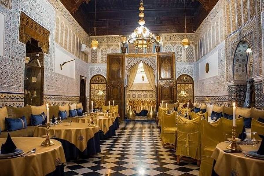 Marrakech : Dîner-spectacle au restaurant Dar Essalam